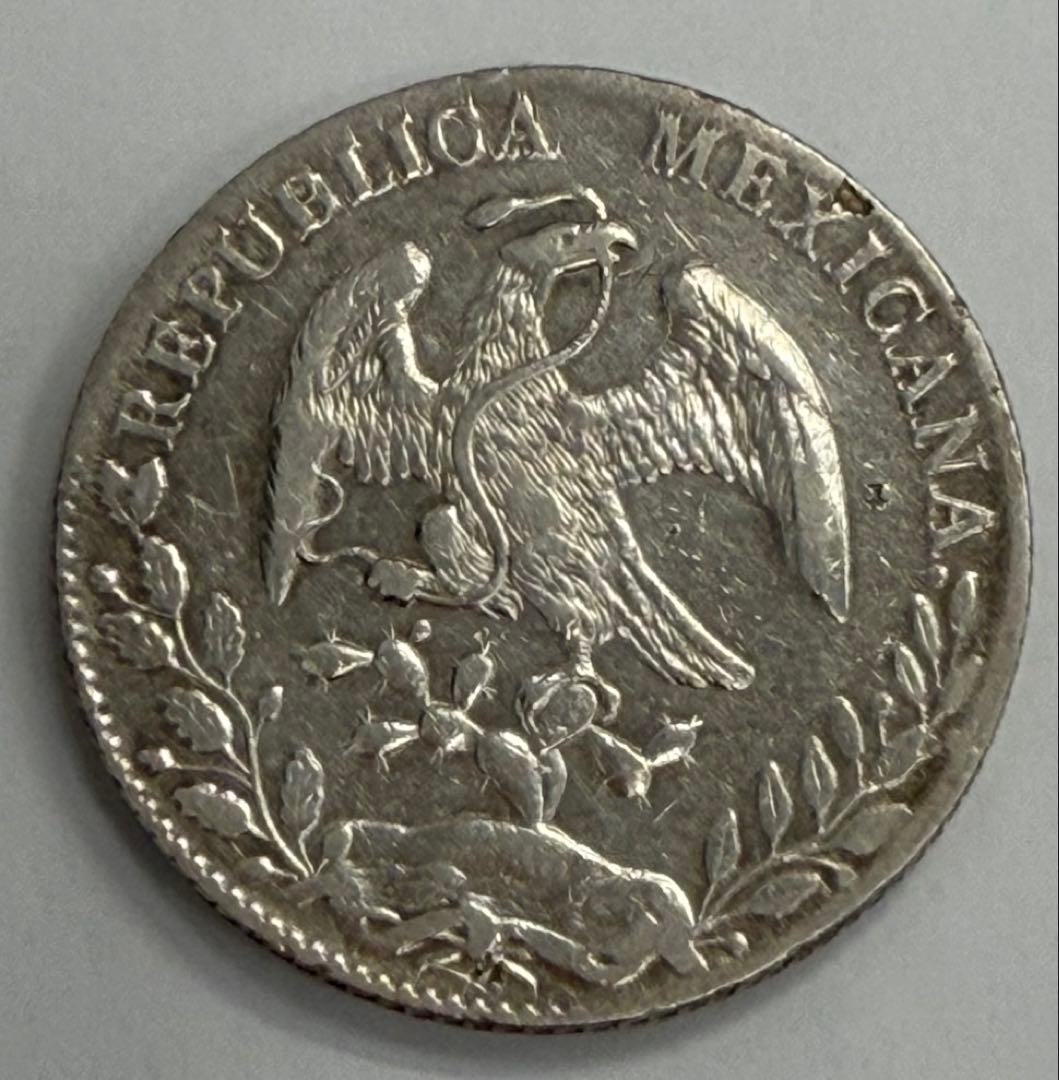 1888年- CA MMメキシコ 8レアル 自由の帽子大型銀貨 荘印あり 1888年- CA MMメキシコ 8レアル 自由の帽子大型銀貨 荘印あり - メルカリ