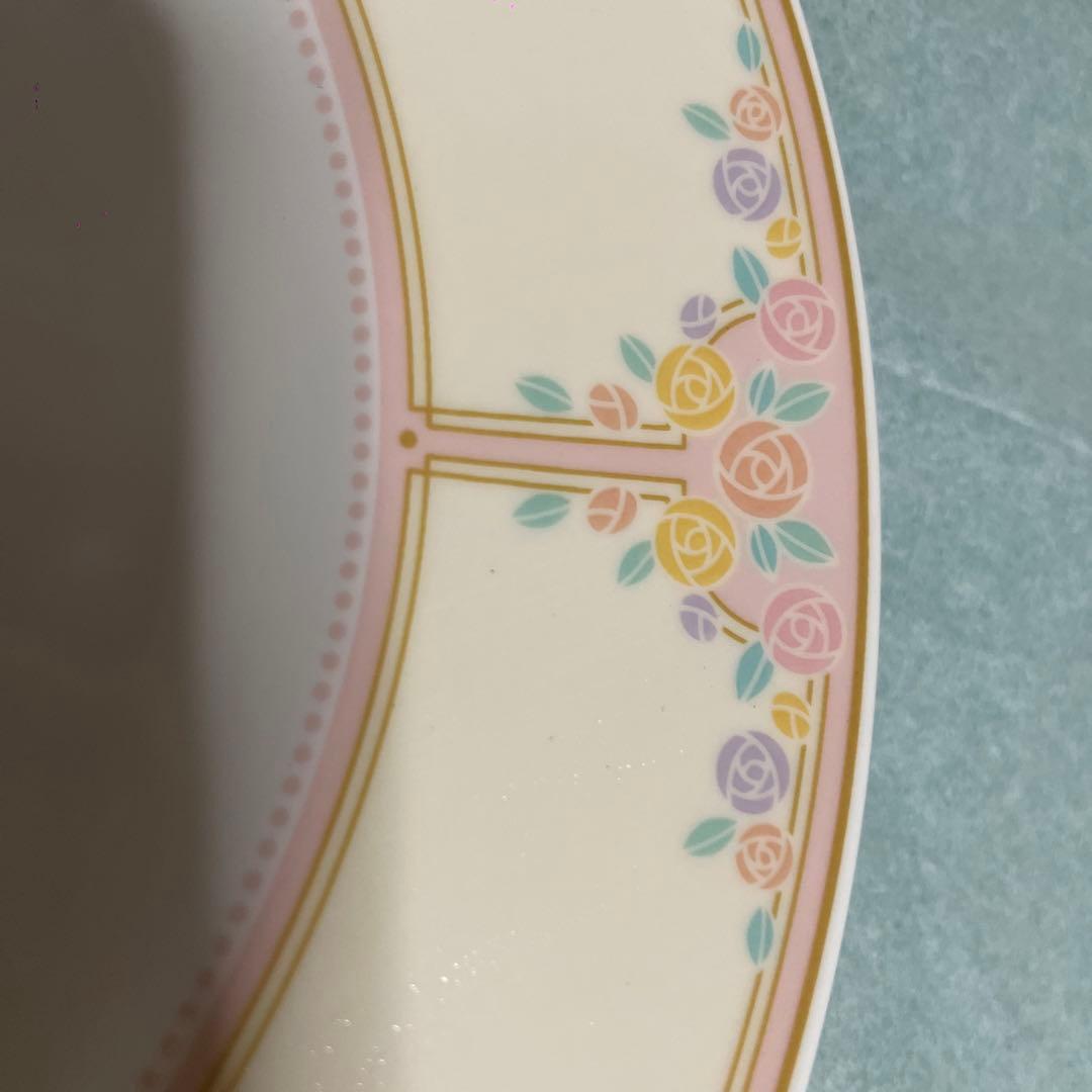 ♥️高級 アンバサダーホテル ディズニー ノリタケお皿 薔薇 - メルカリ