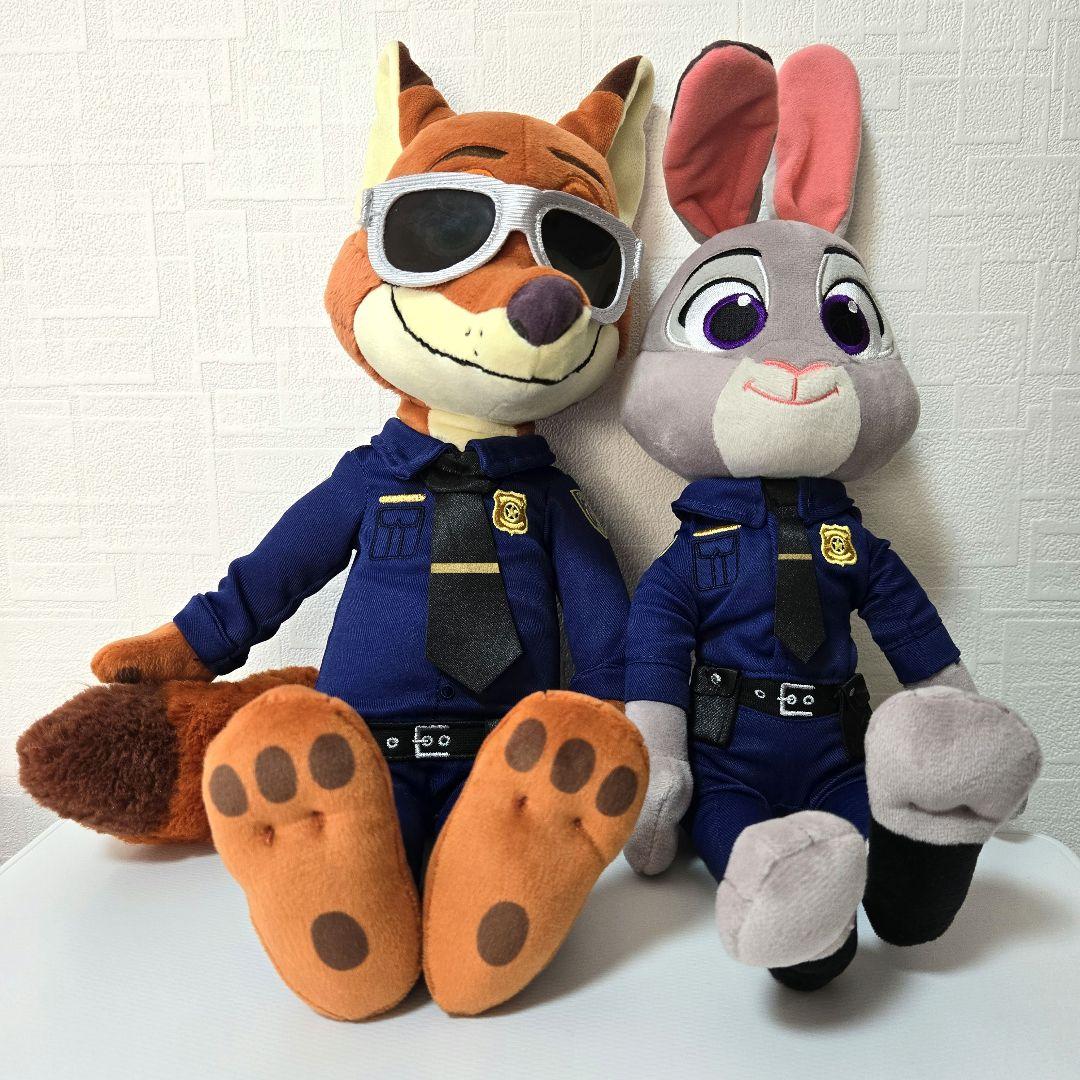 ズートピア ニック ジュディ 警察官 制服 ぬいぐるみ ディズニーストア