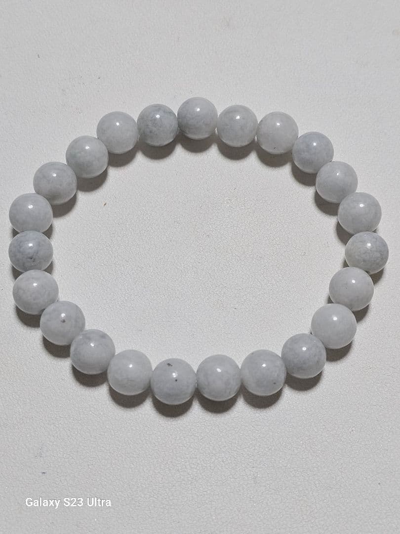 糸魚川青翡翠淡い氷種青翡翠８mm２３玉ブレスレット画像入り証明書付き 1点もの］ 入コン沢 青 糸魚川天然翡翠 甲府職人研磨 8mm珠