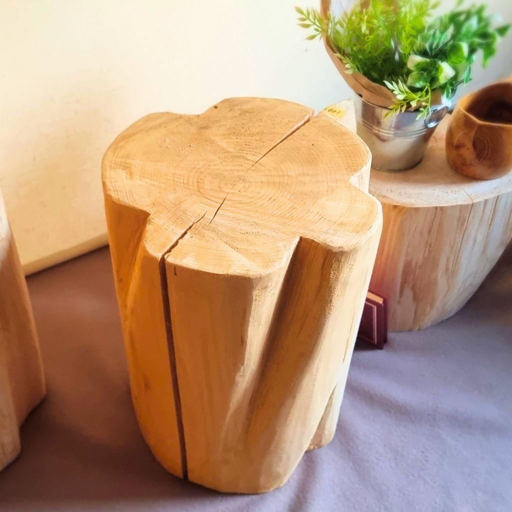 ナチュラルウッドのテーブル・スツール 無垢無塗装