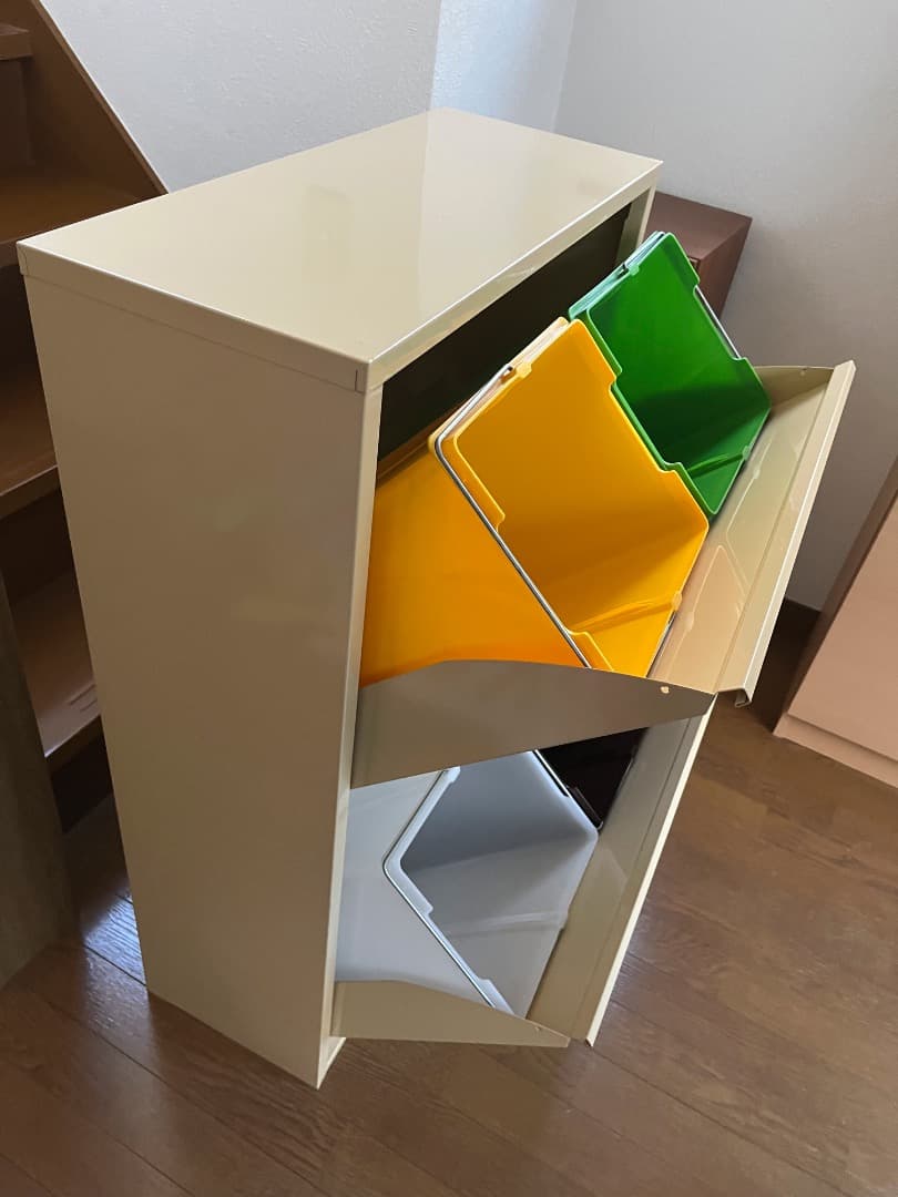 DOTTUS（ドッタス） リサイクルビン4 分別ゴミ箱 希少な光沢ベージュカラー Wastebasket 4 (Waste Bin Separator) 分別ゴミ箱 / Dottus