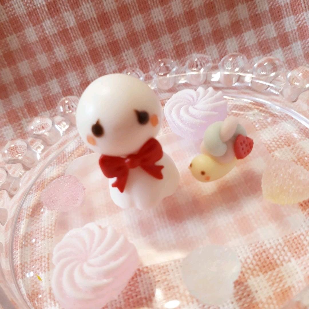 梅雨☆てるてる坊主ちゃん&カタツムリ 梅雨時期のてるてる坊主とカタツムリのイラスト【みんなのフォト