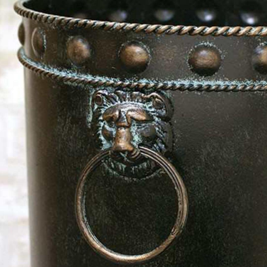 輸入雑貨 アイアン製品 『ライオン飾り付き円筒形傘だて』 アンブレラ