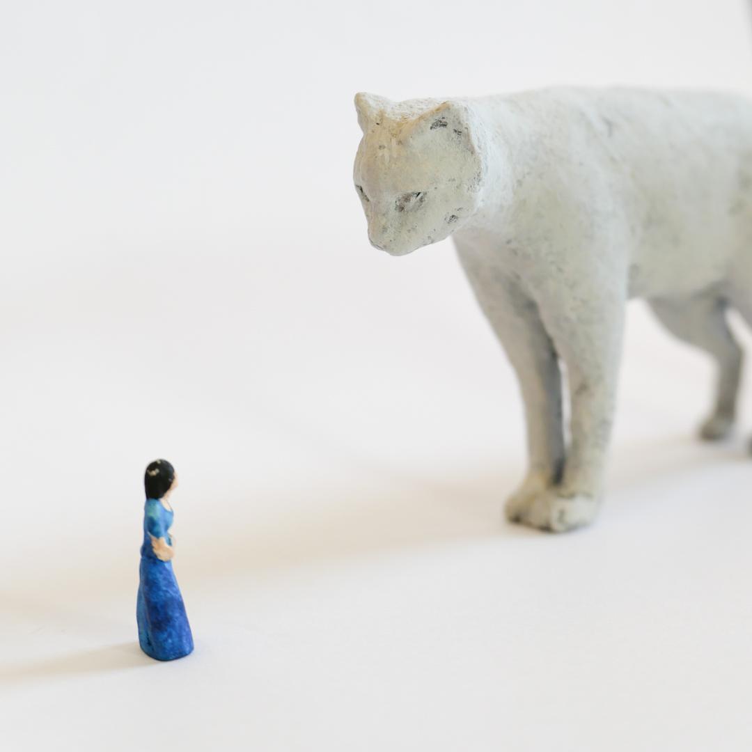 み*い様 八窪章吾 Shogo Hachikubo 猫と水色の女性 - メルカリ