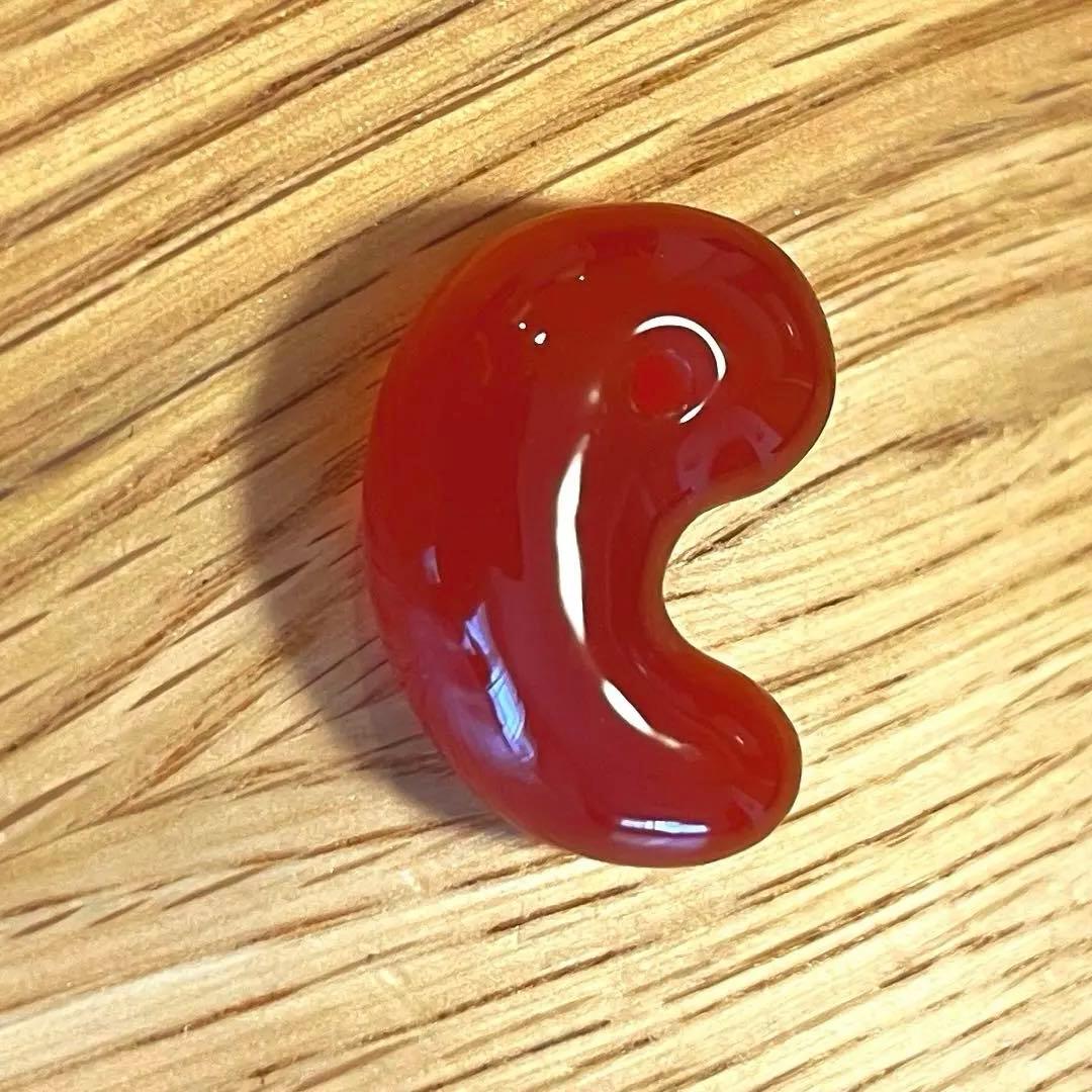 【出雲勾玉】赤瑪瑙24mm Amazon | 島根県 出雲 花仙山瑪瑙 メノウ 24mm勾玉 6.0g