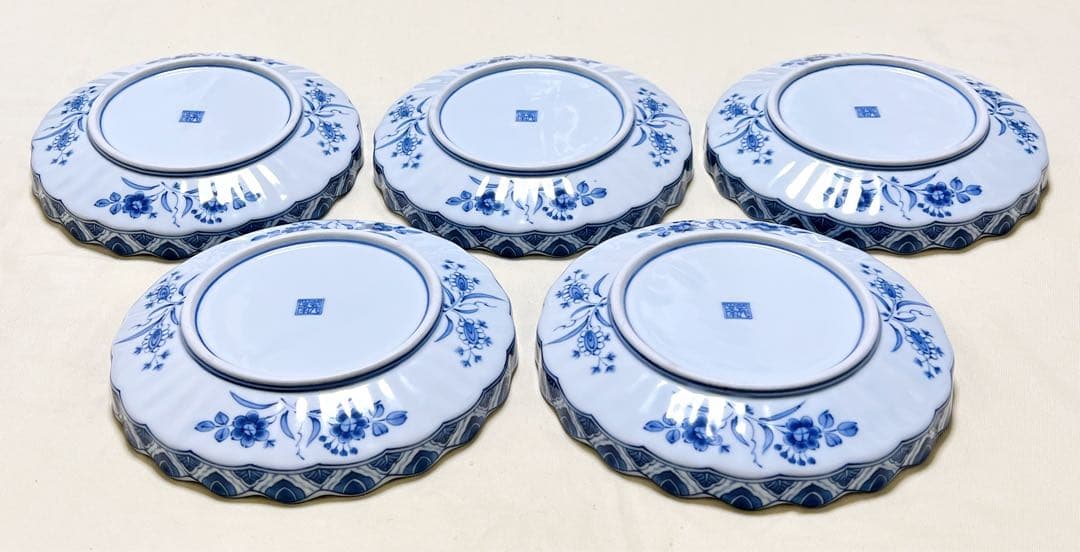 未使用 美濃焼 三洋陶器 龍峰窯 染付更紗 花鳥文 輪花菊割皿5枚 - メルカリ