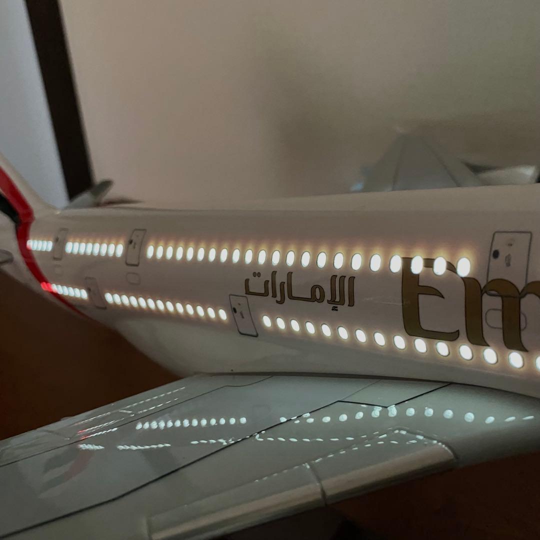 エミレーツ航空 エアバス A380 1/160 航空機模型 LEDライト付き - メルカリ