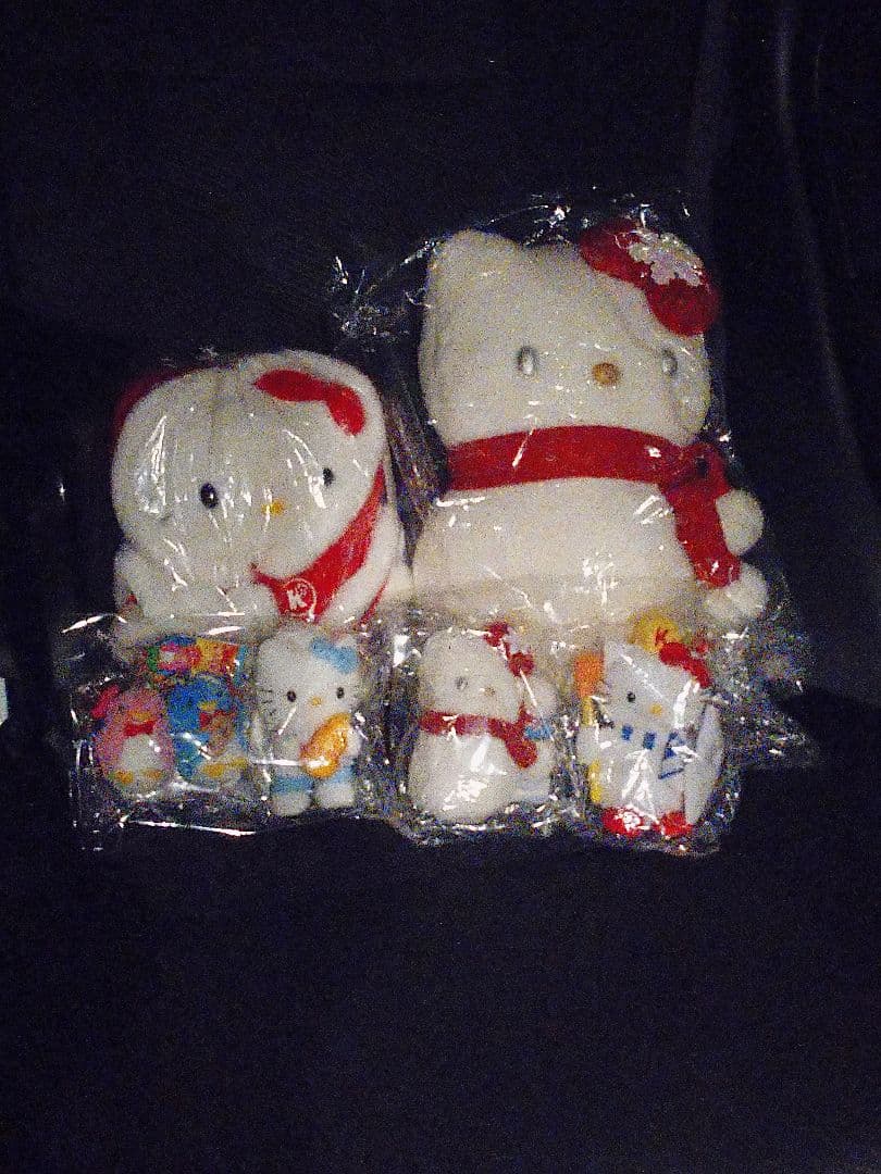 キティ 雪だるま マスコット キティの散歩道 タキシードサム サンリオ タキシードサム マスコットホルダー｜サンリオオンラインショップ本店