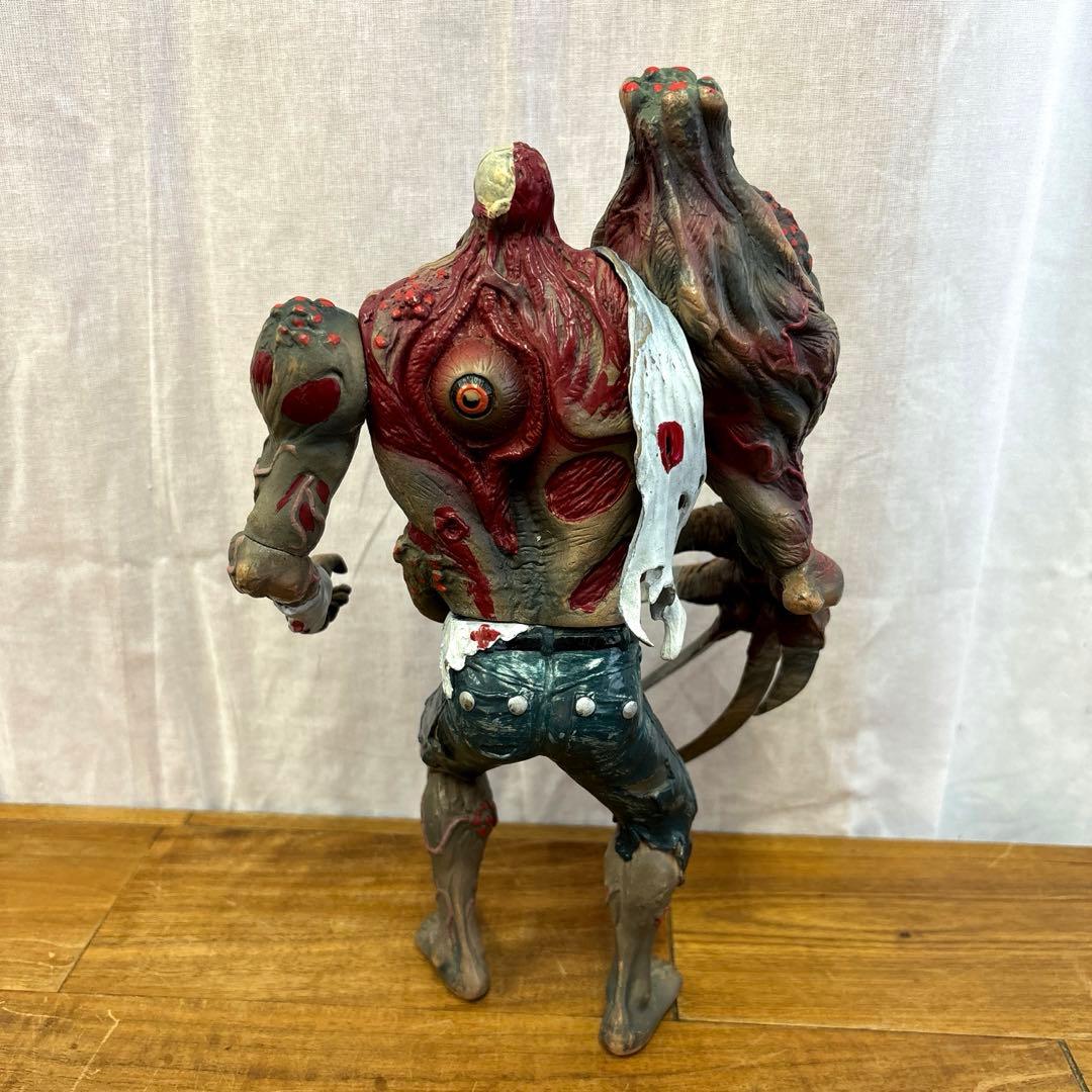 バイオハザード2 ウィリアム•バーキンG第2形態（値下げ可能） - メルカリ