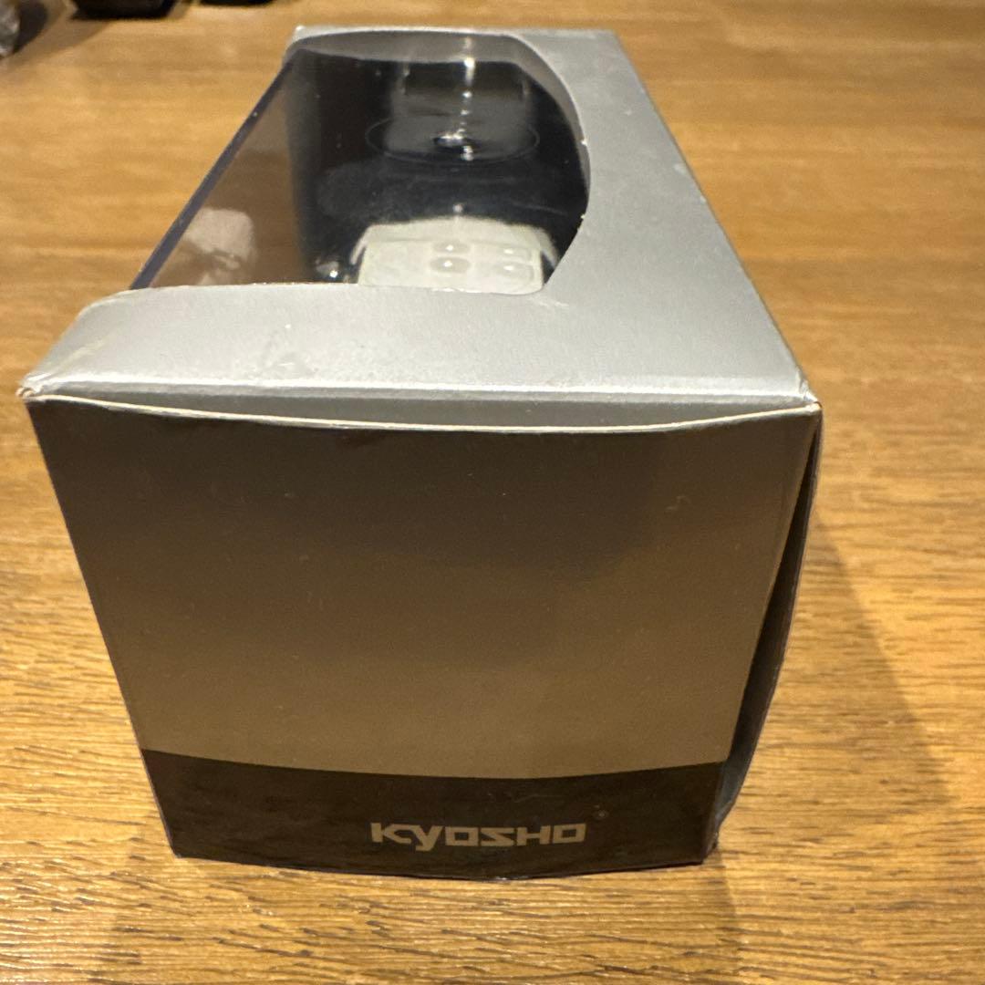 KYOSHO NISSAN GLORIA CIMA FY31 ホワイトパール - メルカリ