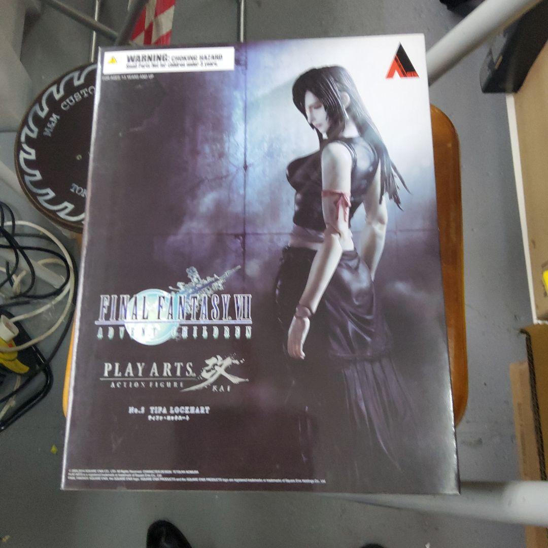 FINAL FANTASY VII Tifa Lockhart フィギュア Amazon.co.jp: Square Enix - Final Fantasy VII Play Arts Kai Tifa