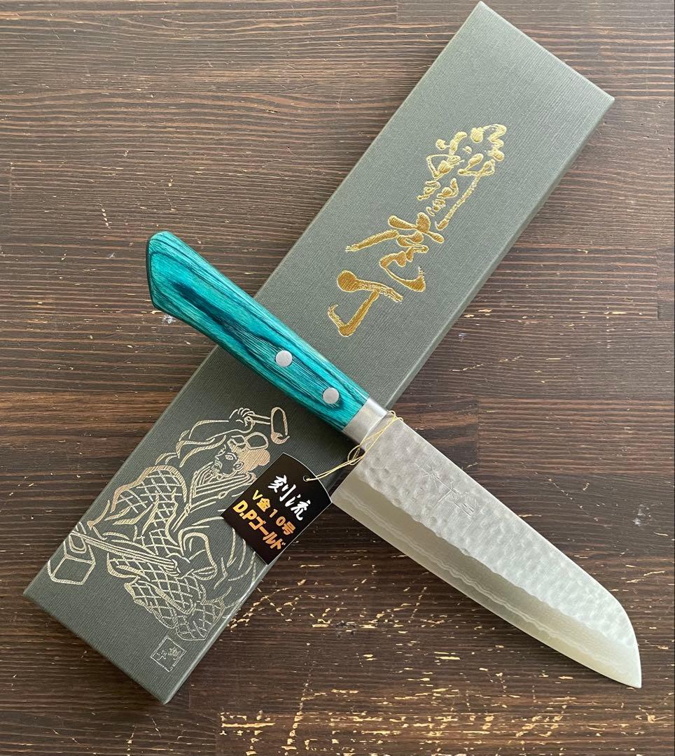 増谷刃物 訓平作 三徳包丁 VG10積層槌目 刻流 口金有 緑柄 アウトレット 増谷刃物 訓平作 三徳包丁 VG10ステンレス 積層槌目 刻流 口金有