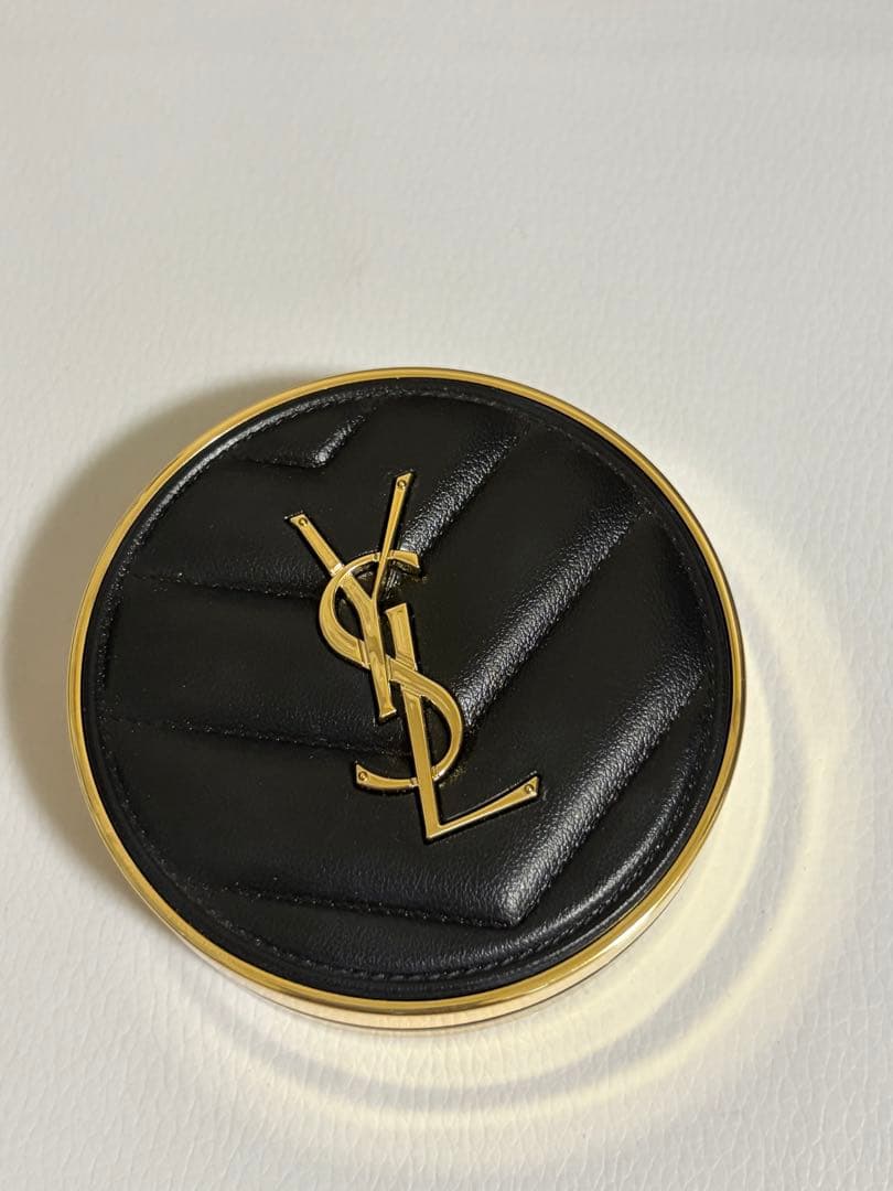 サンローランラディアント タッチグロウパクト10 ラディアント タッチ グロウパクト / イヴ・サンローラン(その他