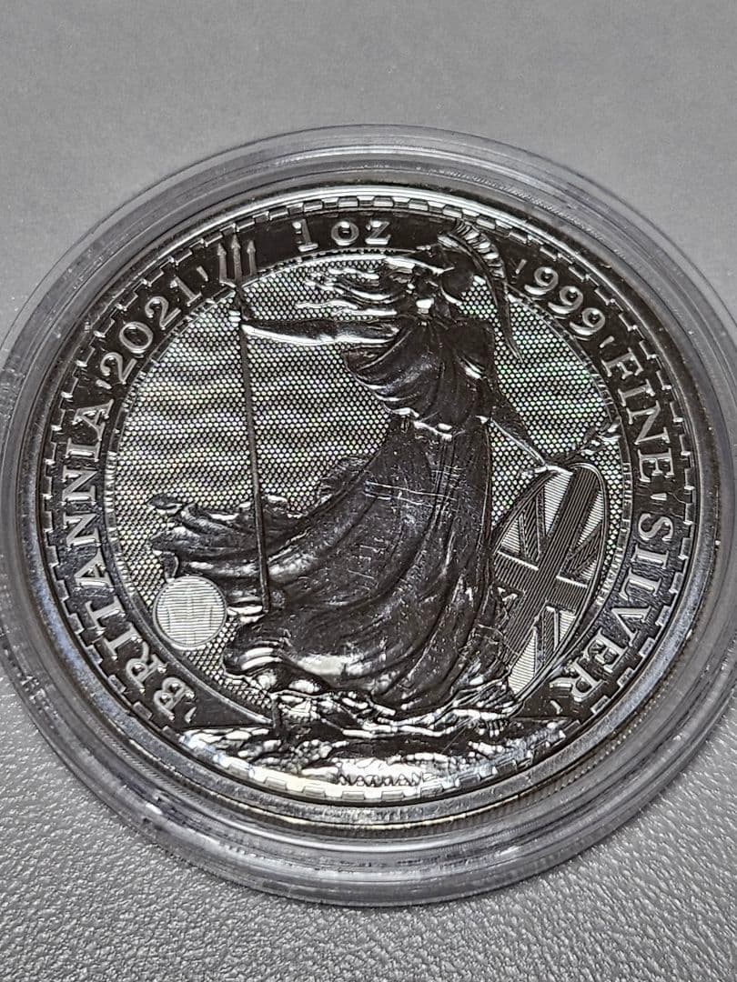 ブリタニア銀貨 1オンス 2021年製 クリアケース入り AP219226