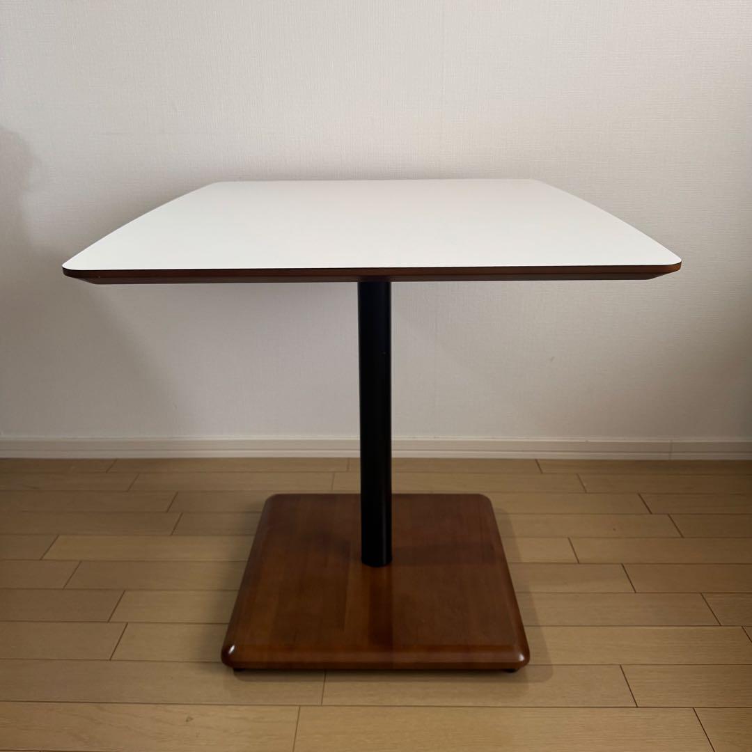 【カリモク60】カフェテーブル カリモク60「カフェテーブル」「カフェテーブル1200」のご紹介