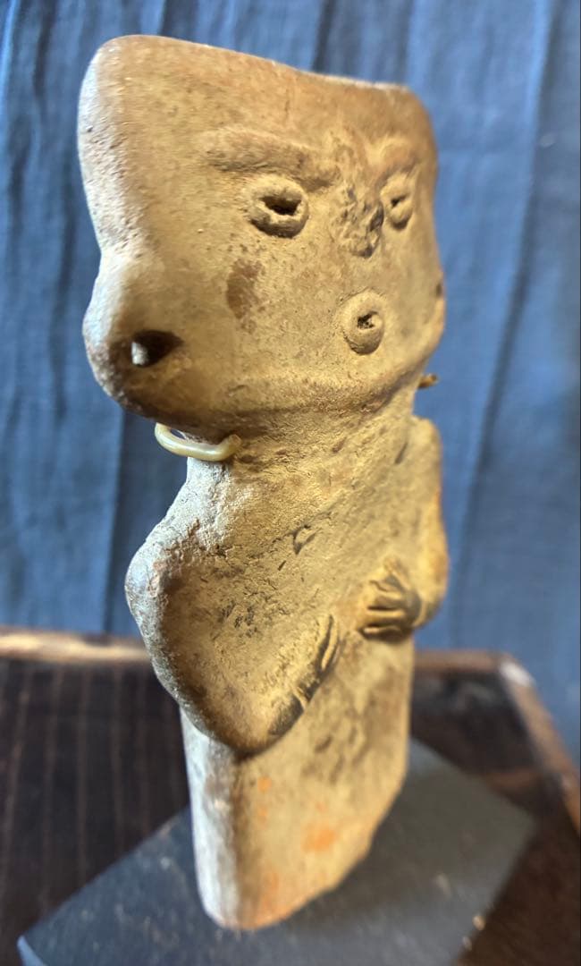 女性の土偶 発掘品 板状土偶 埴輪 縄文時代 - メルカリ