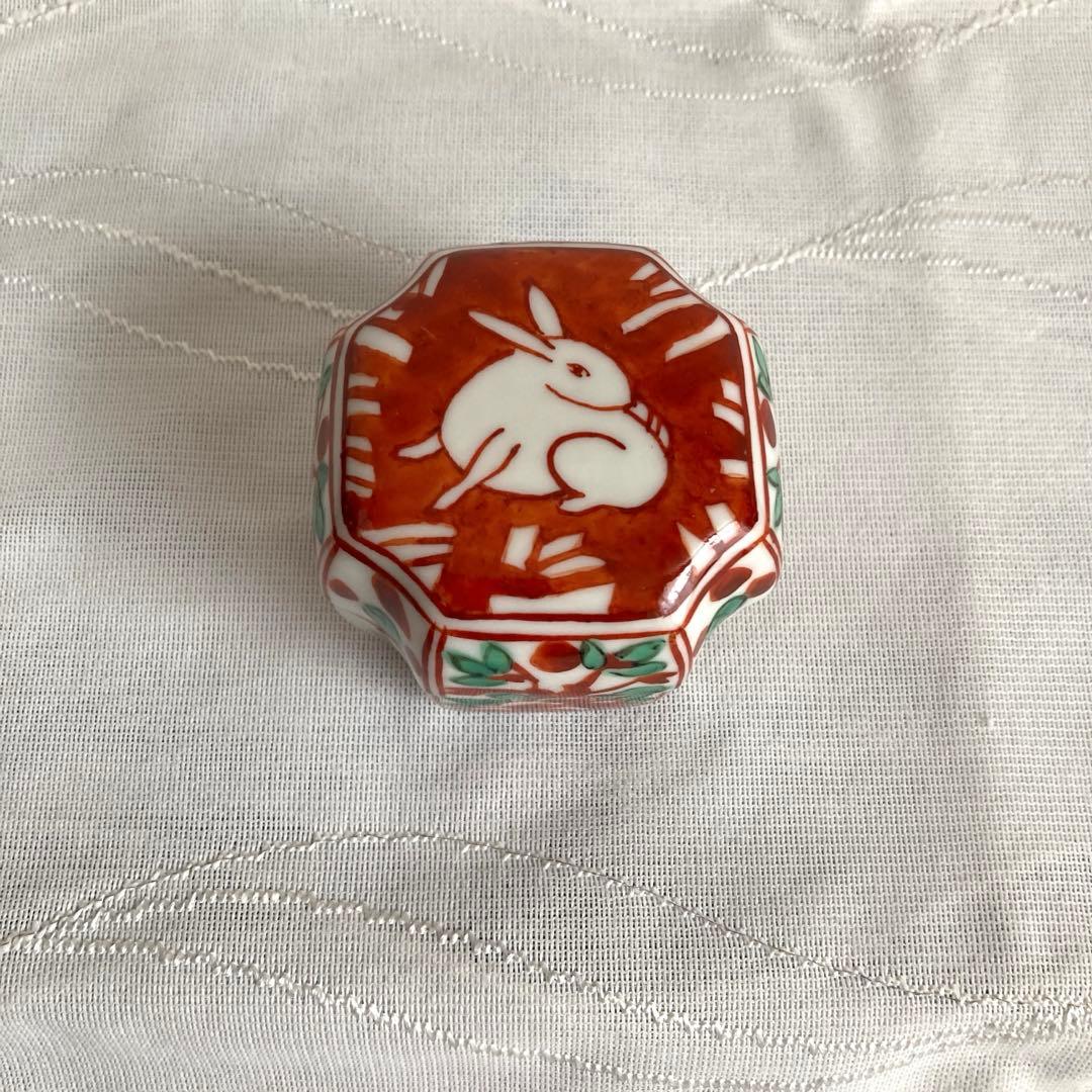 新品未使用】香合 赤絵 卯 入角 徳泉窯 西村徳泉 - メルカリ