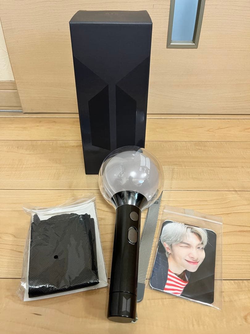 BTS アミボム ver.4 MOS ペンライト 最新バージョン】BTS アミボム Vol.4 ペンライト/MOSバージョン - メルカリ