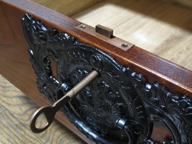 美品 伝統工芸 欅材 拭き漆塗 5杯抽斗 民芸 岩谷堂箪笥 鍵付き/衣装