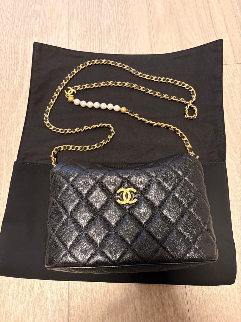 CHANEL ブラック キルティング ショルダーバッグ - メルカリ