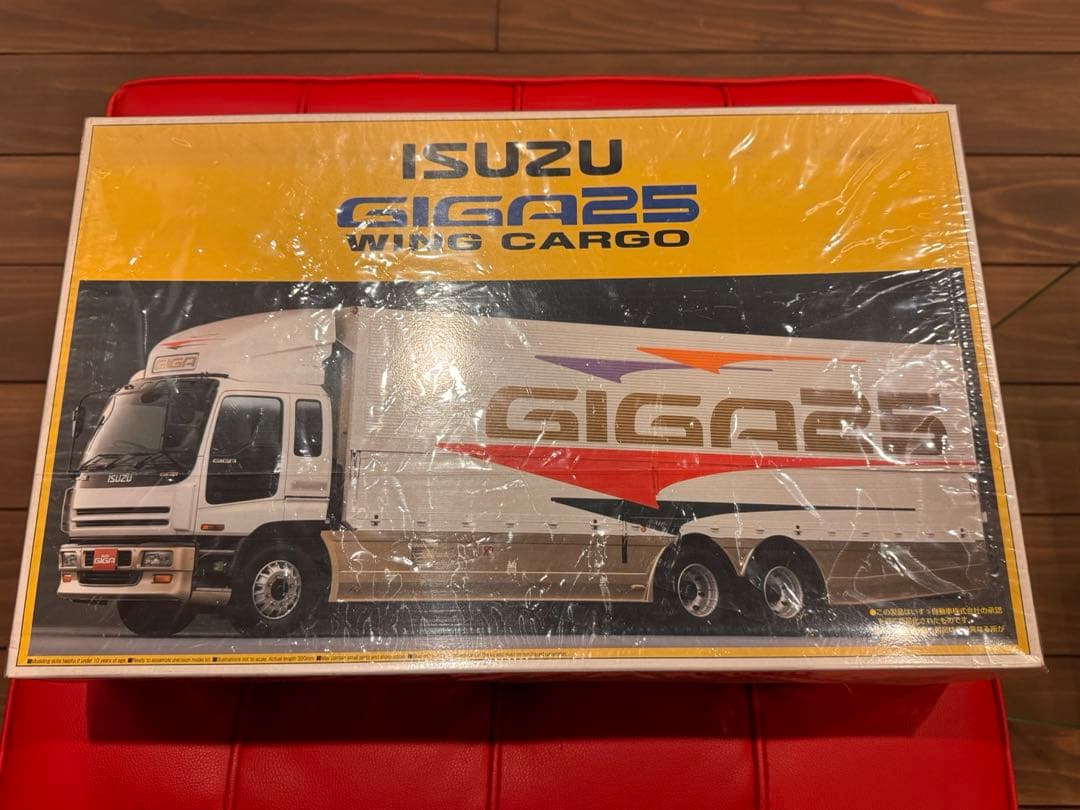 アオシマ1/32 ビッグカスタムトラックいすゞギガ25 ウイングカーゴ未組立品 新品未組立／ISUZU GIGA25 WING CARGO／プラモデル／トラック - メルカリ