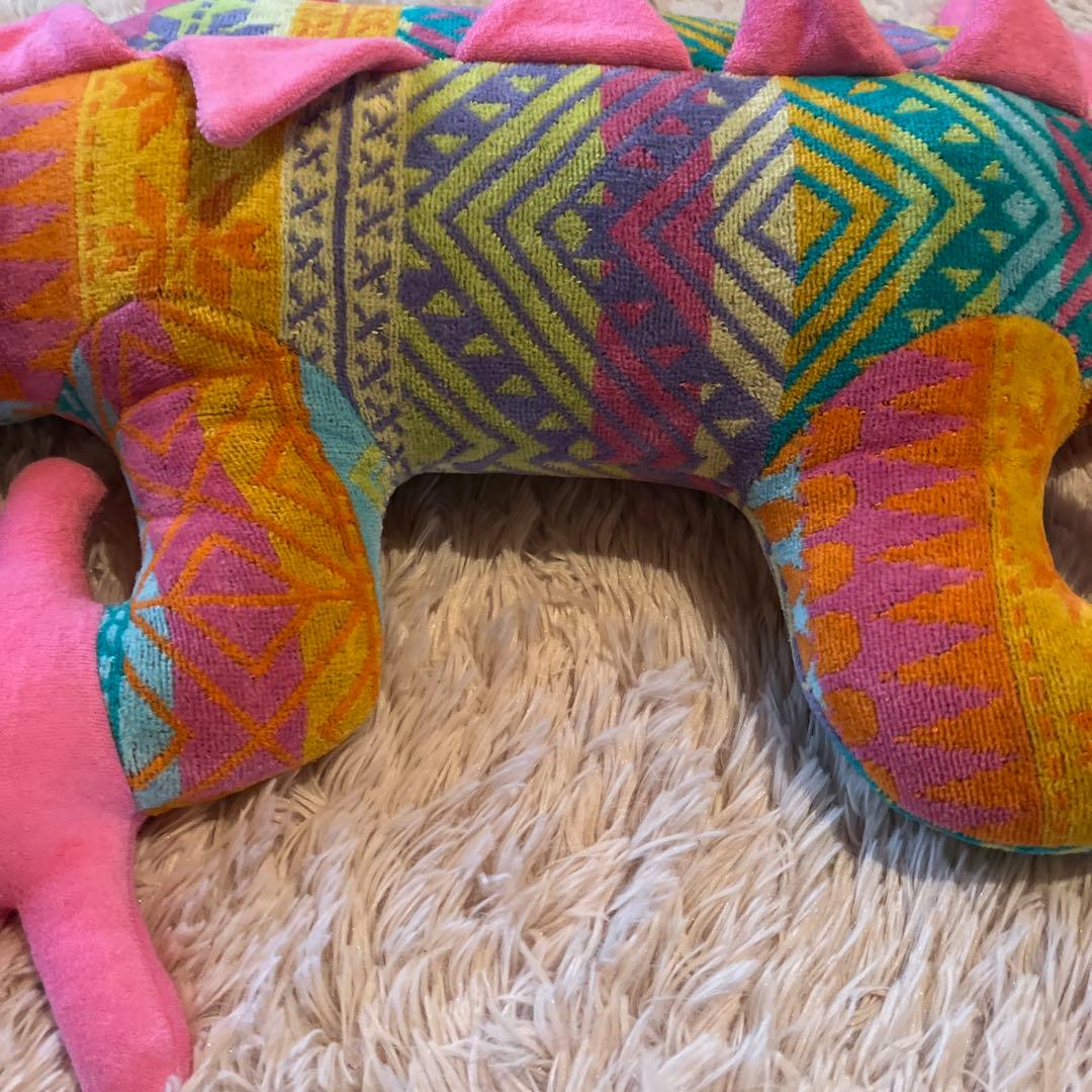 新品未使用】タオルサロンカラカラのタオル製大きなヤモリのぬいぐるみ