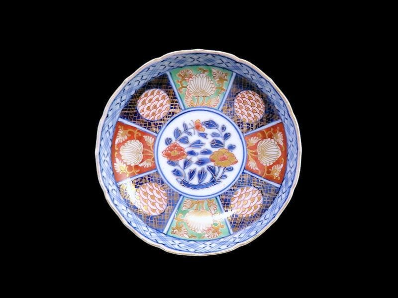 大聖寺伊万里 金襴手 青海波に牡丹の図 4寸皿 5枚 B205AS-CZe - メルカリ