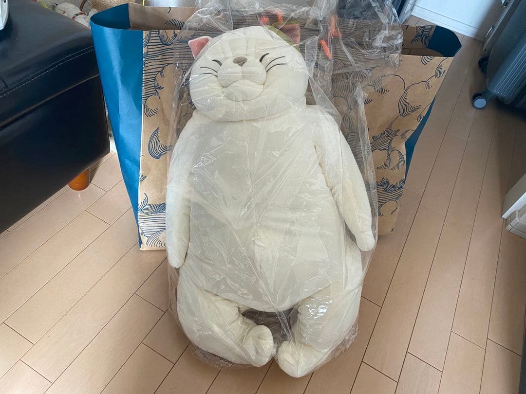 ジブリパーク 大倉庫限定 猫の恩返し ムタさん 特大ぬいぐるみ 新品