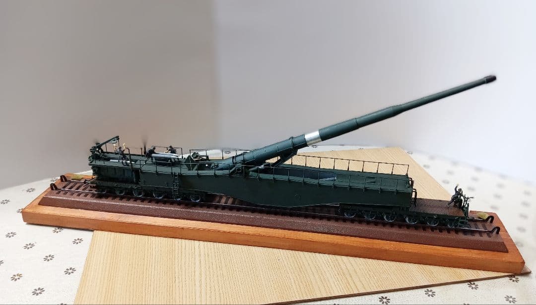 ドイツ列車砲 K5(E)レオポルド 展示台付き②