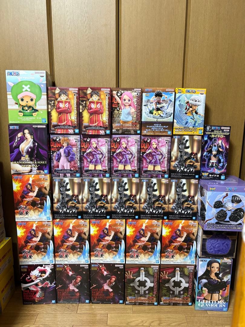 ワンピース フィギュア 32体まとめ売り - メルカリ