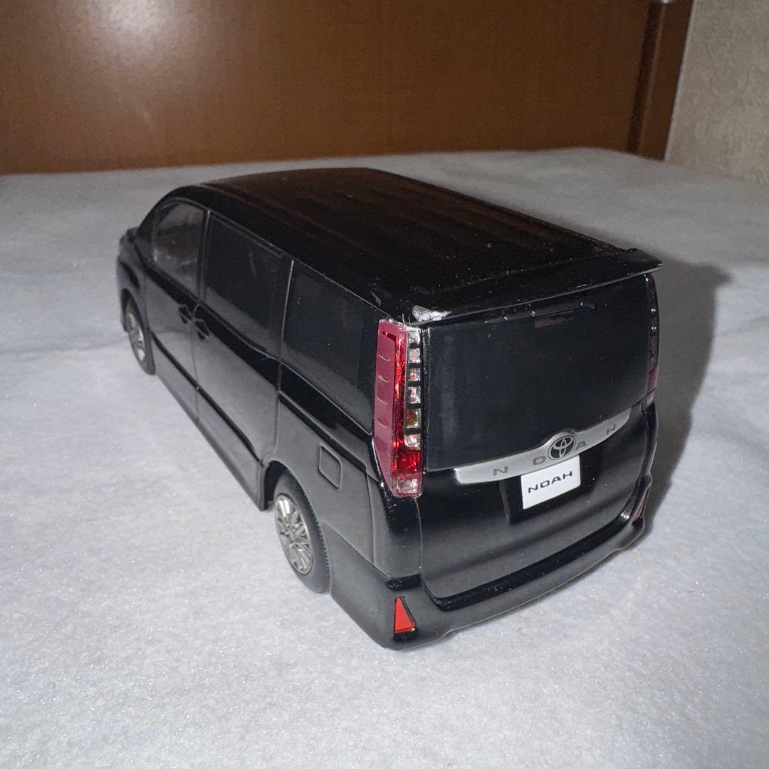 トヨタ ノア ミニカー 黒 - メルカリ