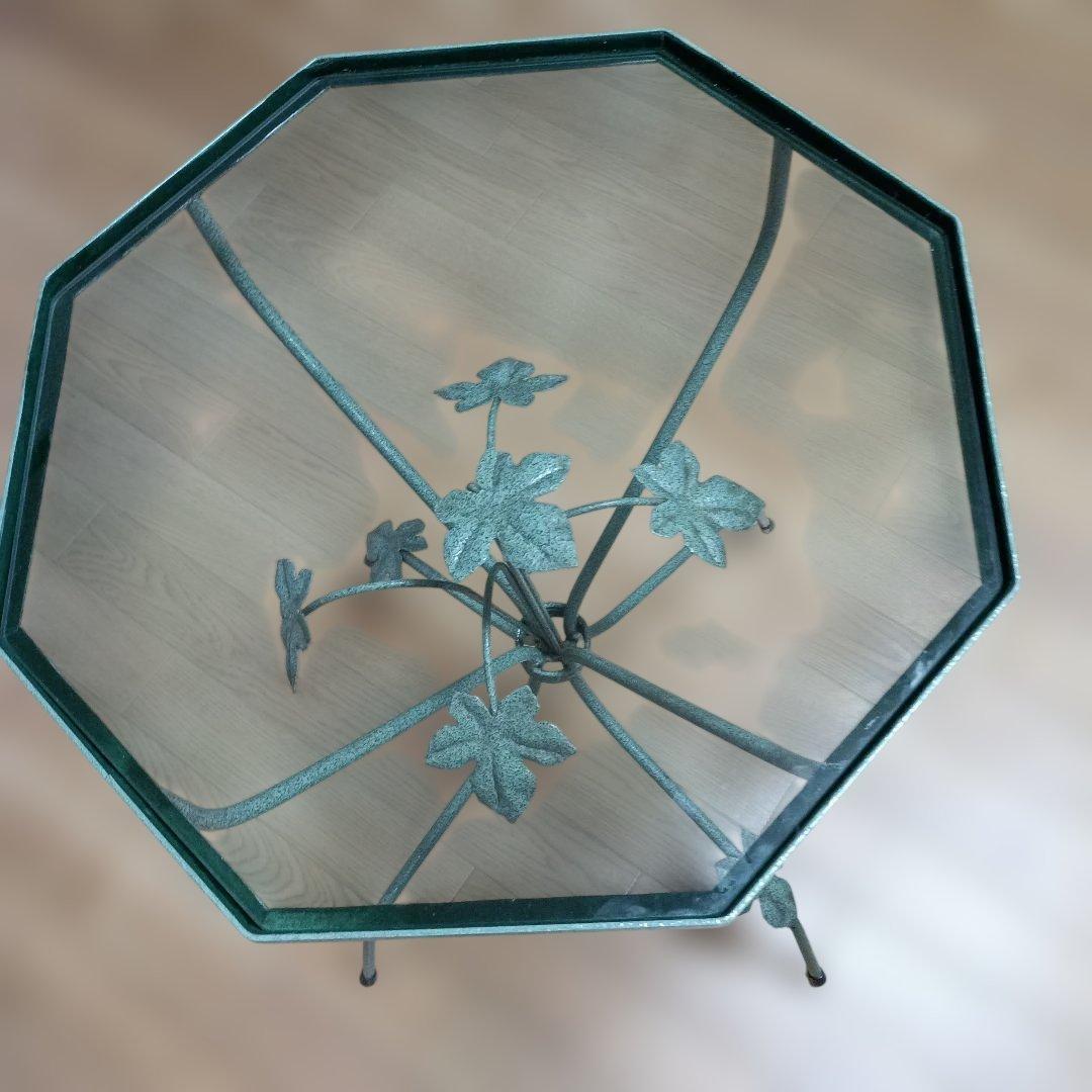 八角形ガラスアイアンテーブル 中古品 葉モチーフ - メルカリ