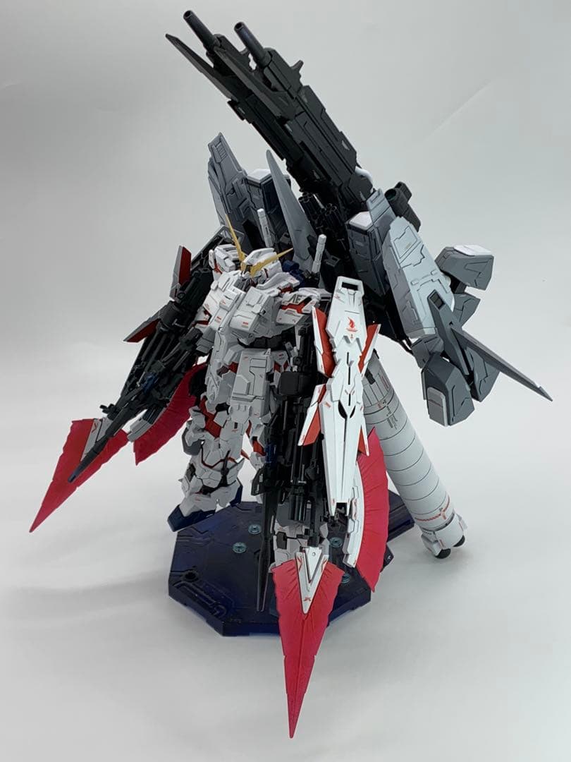 MG ユニコーンガンダム 改造品 塗装済み完成品 MGユニコーンガンダム Ver.Ka」実物大立像を参考にディテールや塗装で