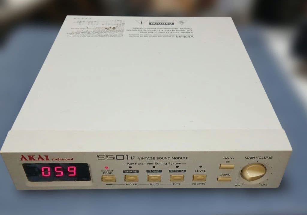 値下げ！AKAI SG01V ヴィンテージサウンドモジュール　電池交換済です。 値下げ！AKAI SG01V ヴィンテージサウンドモジュール 電池交換済です