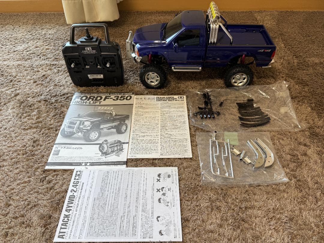 タミヤ 1/10 フォードF-350ハイリフト(フルオペ)バッテリー、充電器