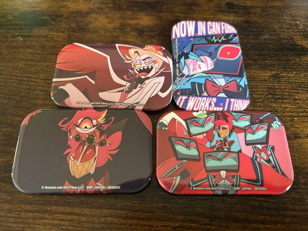 ハズビンホテル スクエア缶バッジ 4個セット - メルカリ