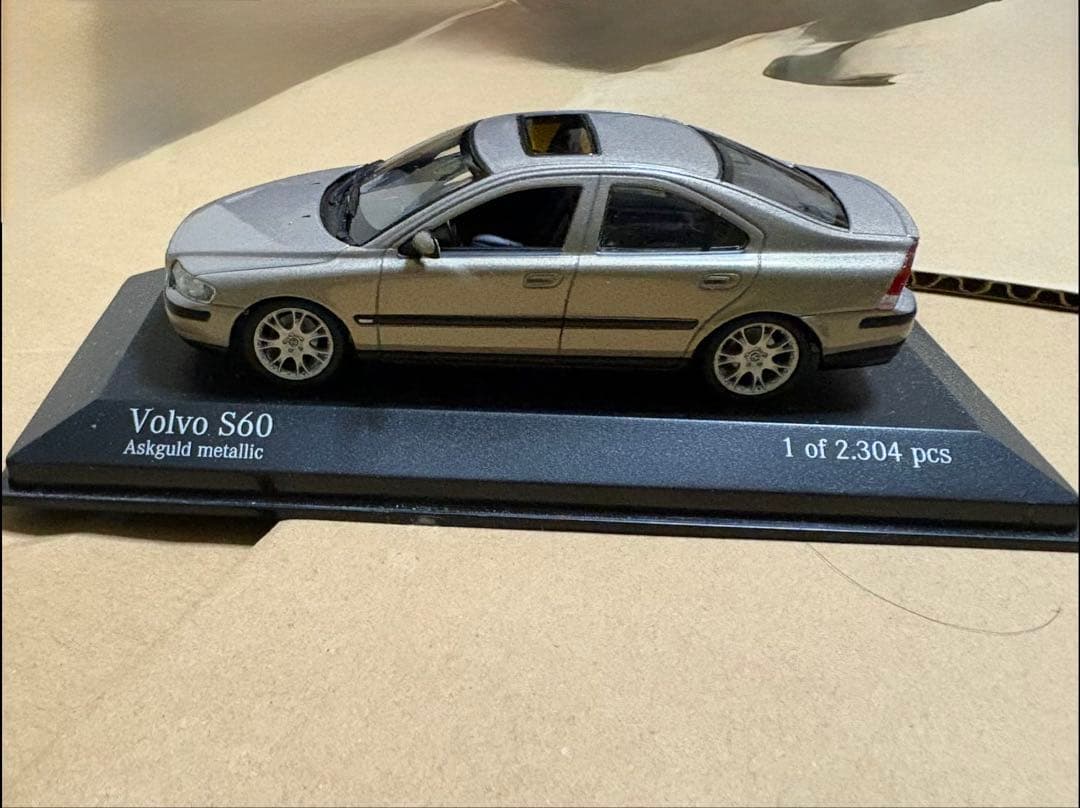 稀少】Volvo S60 限定版 1:43 1 of 2304 pcs. - メルカリ