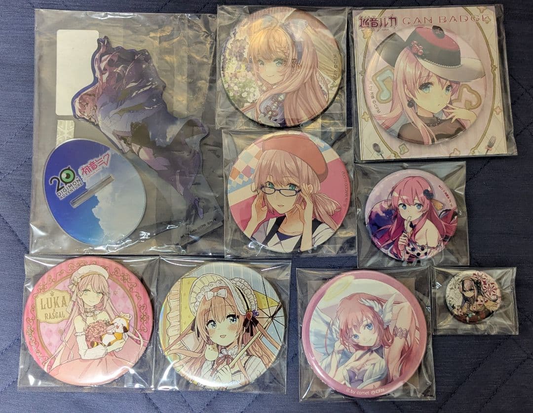 巡音ルカ 缶バッジ アクリルスタンド セット 巡音ルカ まとめ売り 缶バッジ アクリルスタンド - メルカリ