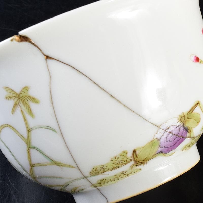 中国 大清光緒年製 粉彩花昆虫文碗 V 7805E - メルカリ