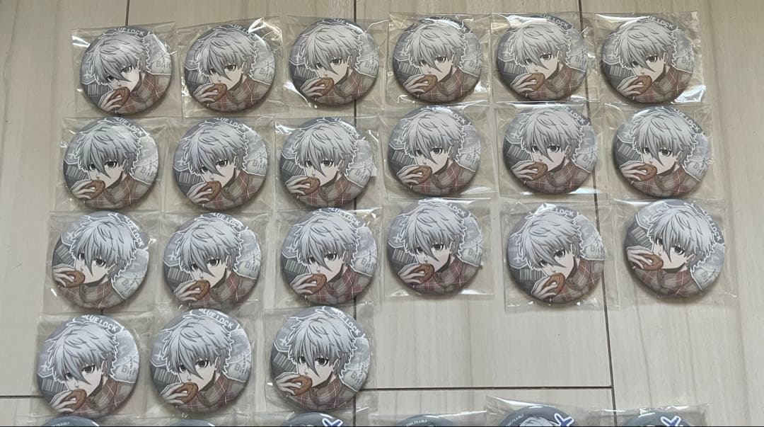 ブルーロック】凪誠士郎 旅行 缶バッジ 42点 痛バ完成向け 同絵柄