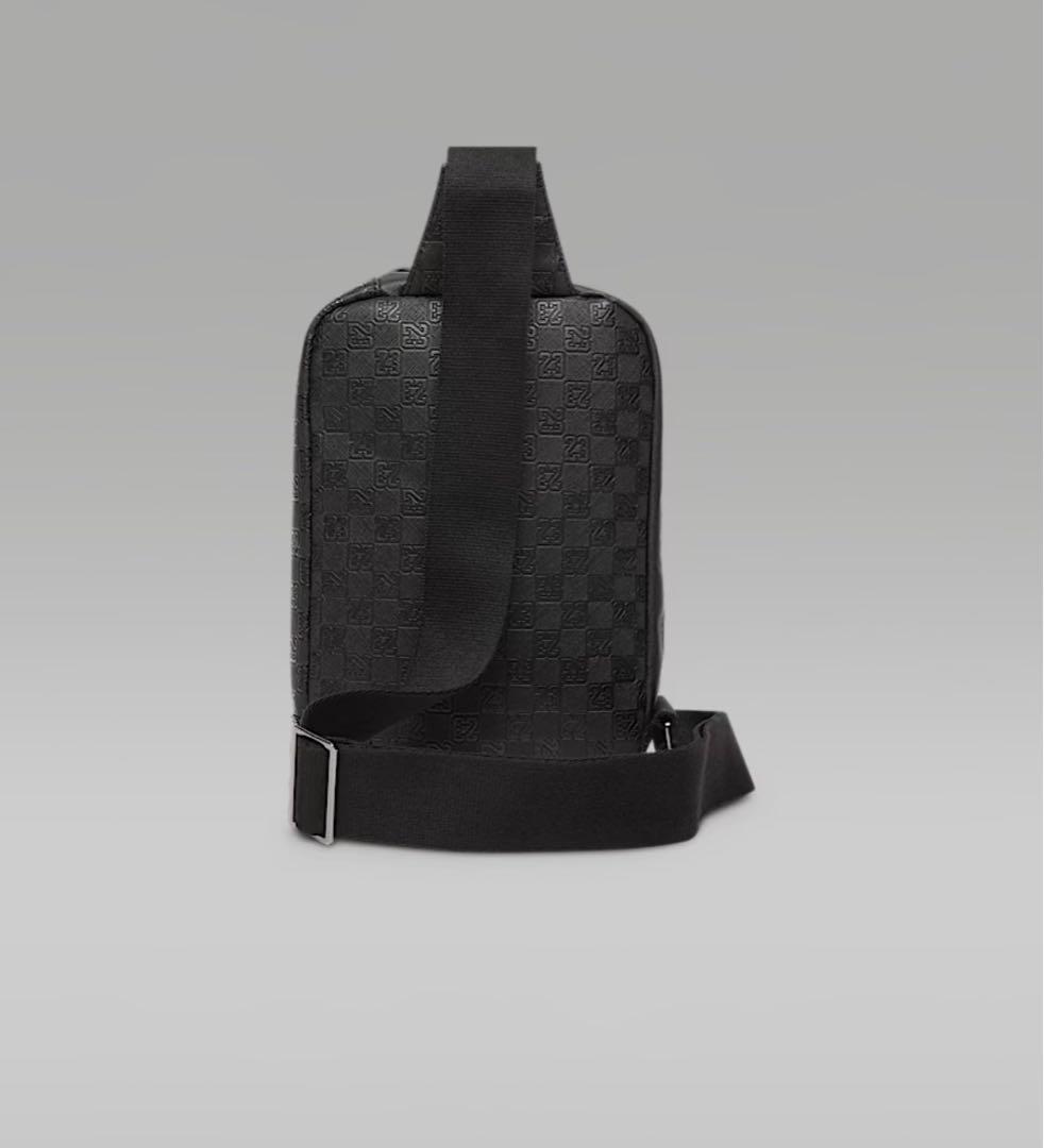 期間限定出品新品】ジョーダン モノグラム スリングバッグ（3L