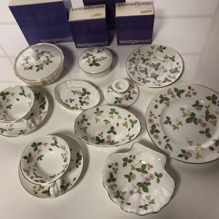 ウェッジウッド ワイルドストロベリー 廃盤希少品 未使用箱つき有 10点