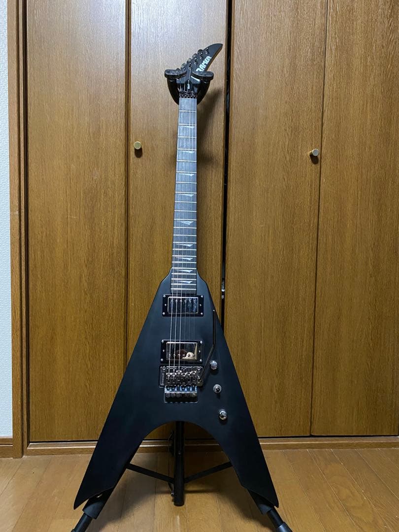 【美品】KRAMER NITE-Vクレーマー FLOYDROSE フロイドローズ Kramer Nite-V Floyd Rose Electric Guitar - Satin Black | Sweetwater