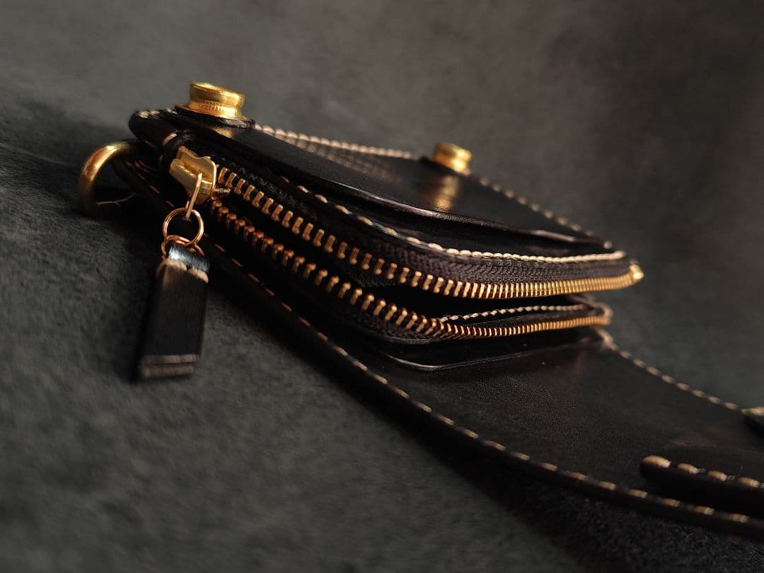 Virgilio s.r.l MAREMMA ショートトラッカーウォレット Bk - メルカリ