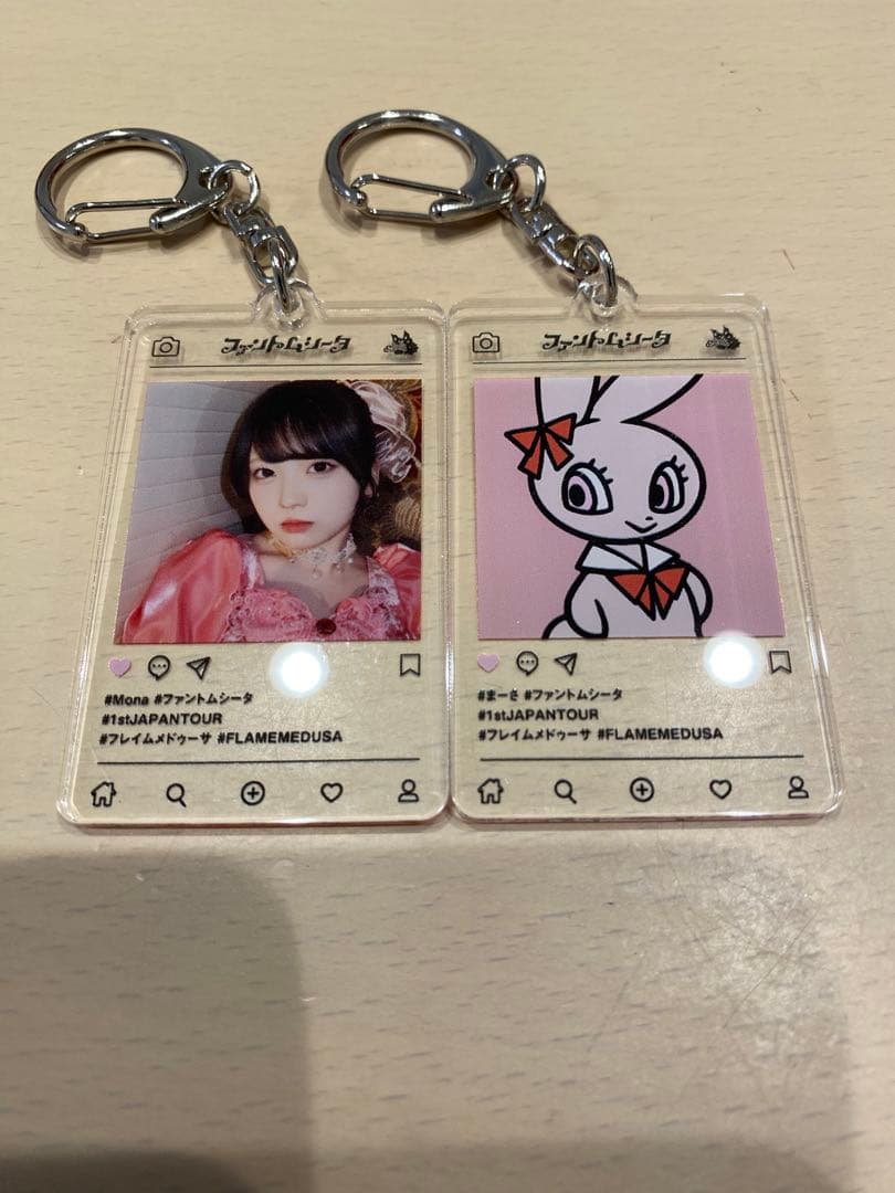 ファントムシータ ランダムSNS風アクリルキーホルダー もな まーさ