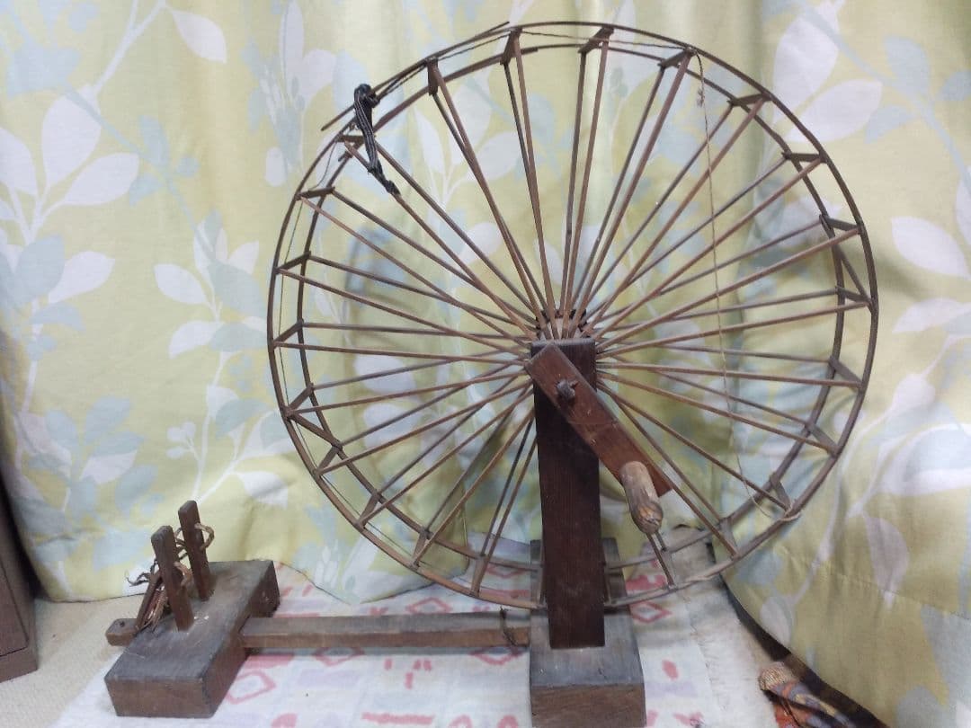 糸車 骨董品 アンティーク 昭和レトロ 和風インテリア品 現地受渡 2026年最新】糸車 レトロの人気アイテム - メルカリ