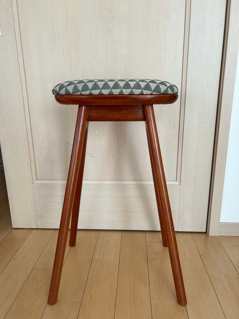 幾何学模様 オーバル型 スツール 木製 HOLM230 amba stool