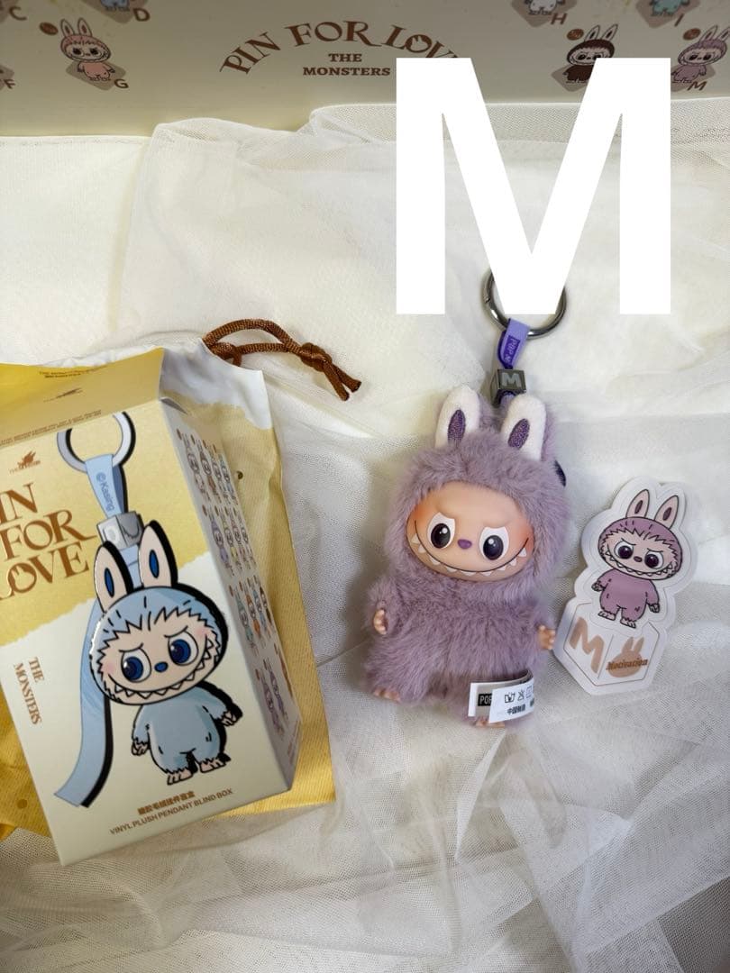 LABUBU イニシャルラブブ PIN FOR LOVE M ラブブ LABUBU PIN FOR LOVE