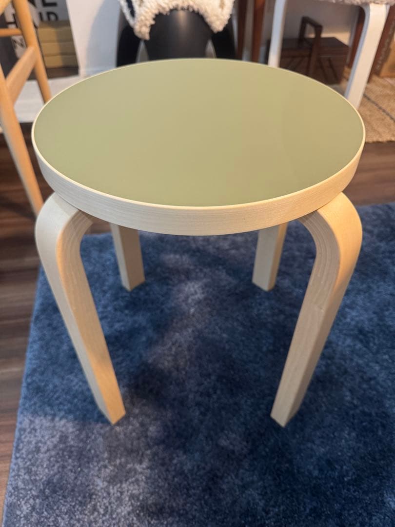 artek スツール E60 オリーヴ　4本脚　リノリウム　アルテック artek スツール E60 オリーヴ 4本脚 リノリウム アルテック Artek